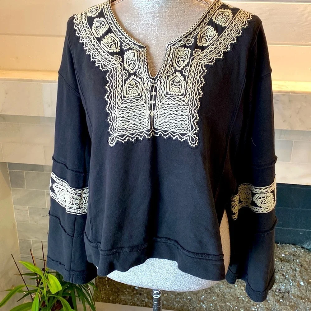 Free People Santa Maria Boho Embroidered Knit Pull-Over Top Size XS